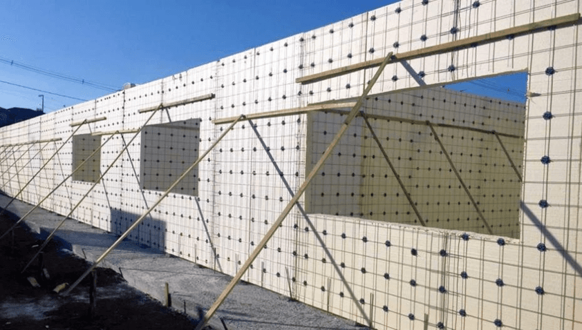 Estrutura de laje direcional em EPS vista de cima, em obra
